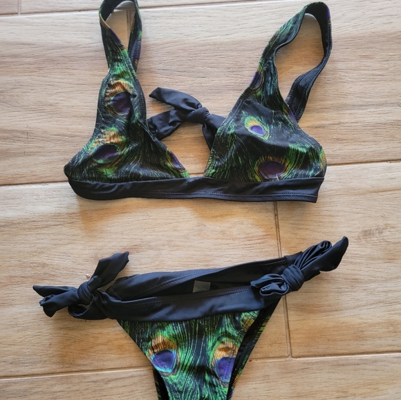 Bikini set - Picture 1 of 4